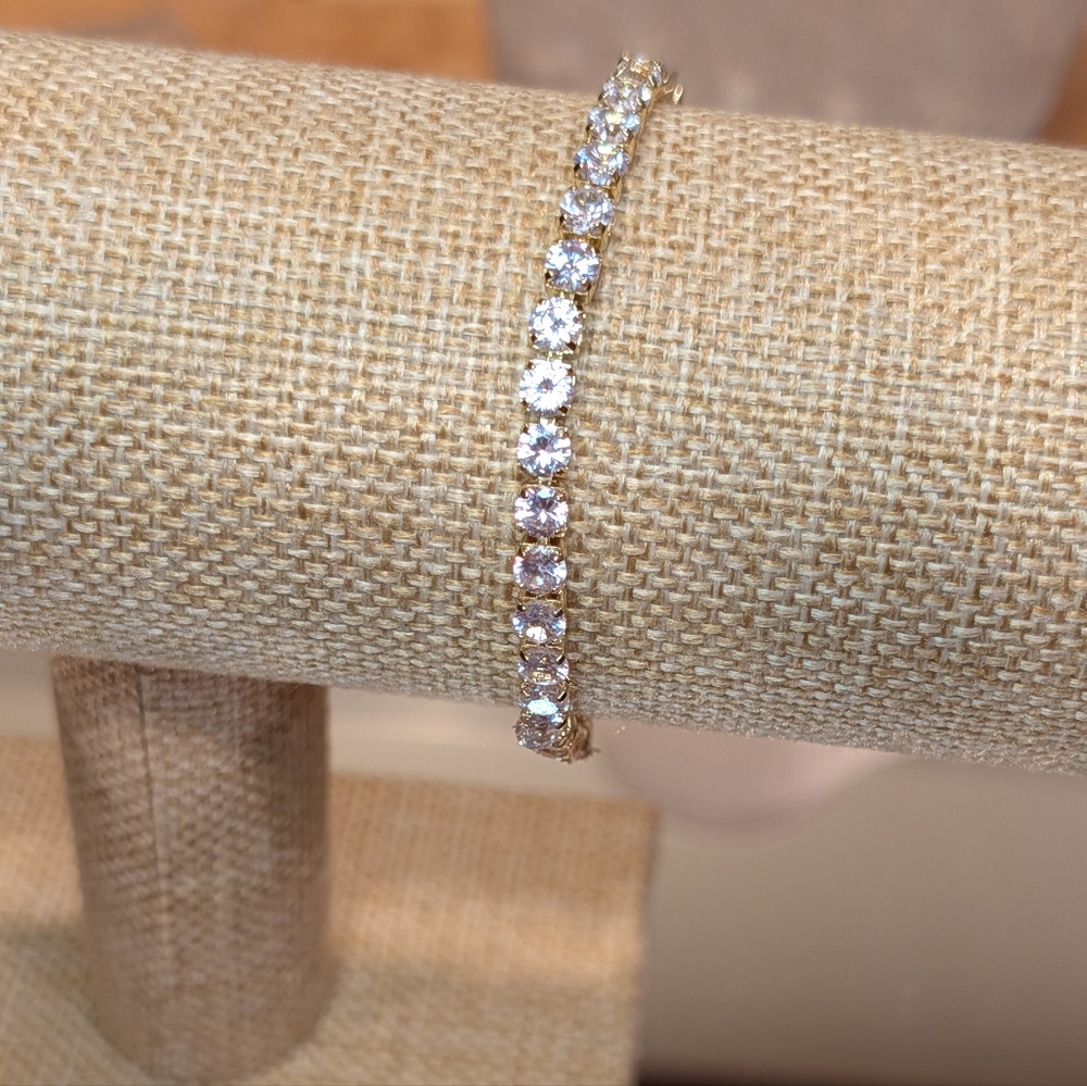 Sparkling Gold Bracelet New